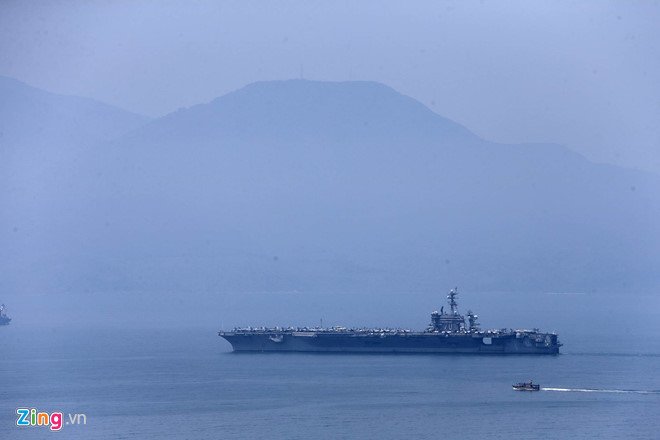 anh-tau-san-bay-uss-carl-vinson-tha-neo-o-cang-tien-sa-da-nang
