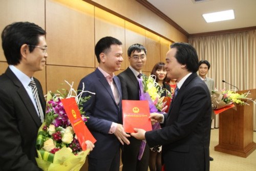 Bổ nhiệm nhân sự chủ chốt 11 Bộ ngành