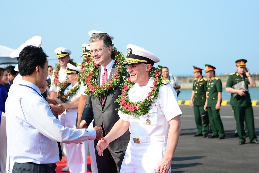 can-canh-doan-thuy-thu-tau-uss-carl-vinson-trong-le-don-tiep-o-da-nang