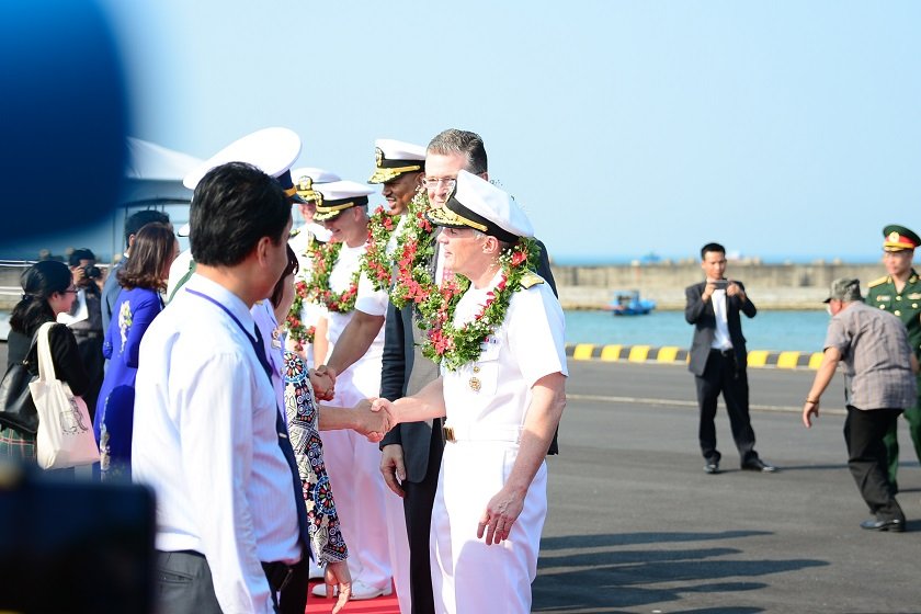 can-canh-doan-thuy-thu-tau-uss-carl-vinson-trong-le-don-tiep-o-da-nang