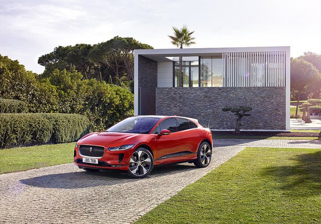 SUV chạy điện đầu tiên của Jaguar đáng giá bao nhiêu?