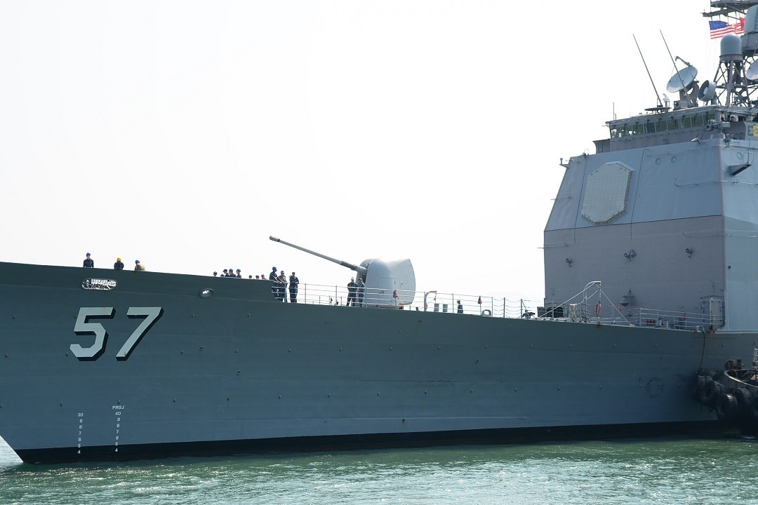 ngam-can-canh-cum-tau-carl-vinson-vua-cap-cang-tien-sa-da-nang