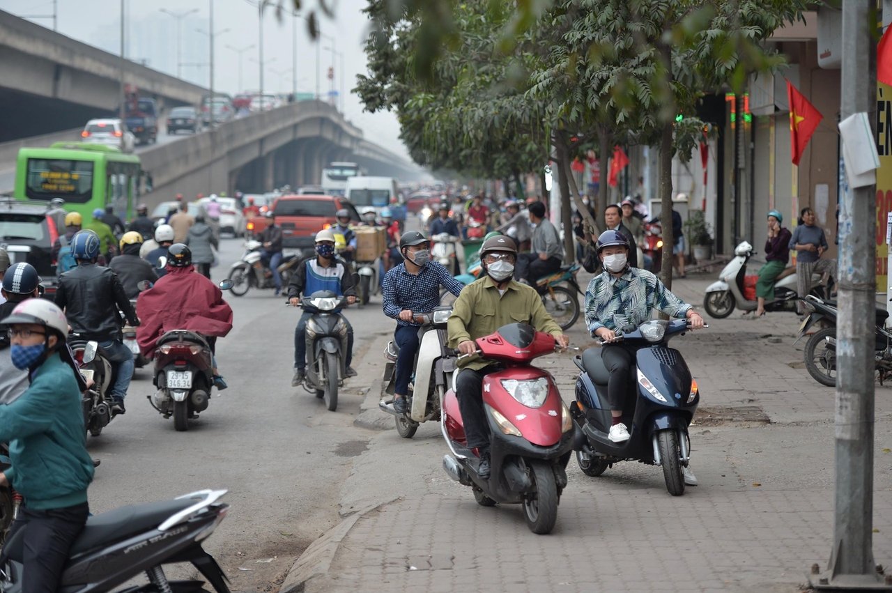 lat-cong-ten-no-duong-tren-cao-nut-giao-lon-nhat-ha-noi-ket-cung