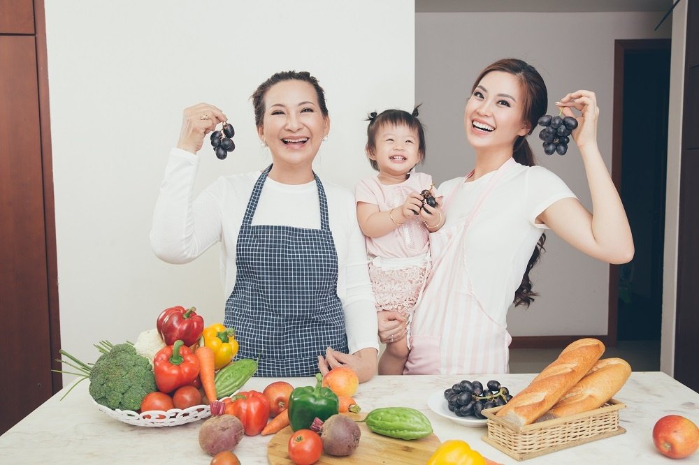 3-the-he-gia-dinh-a-hau-diem-trang-khien-nguoi-ham-mo-xuc-dong-voi-bo-anh-83