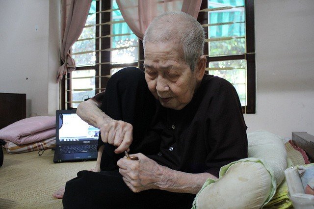 Chuyện kỳ lạ về những cụ bà 