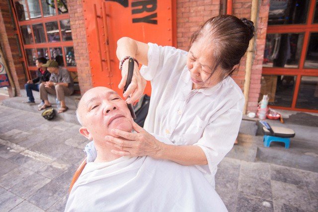 Chuyện kỳ lạ về những cụ bà 