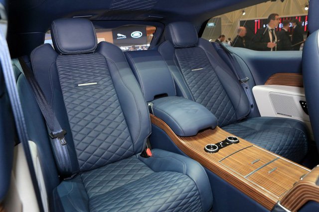 SUV 2 cửa Range Rover SV Coupe - Cuộc chơi táo bạo của Land Rover