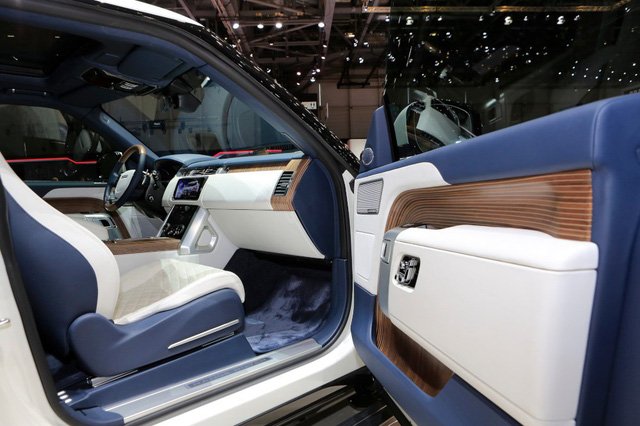 SUV 2 cửa Range Rover SV Coupe - Cuộc chơi táo bạo của Land Rover