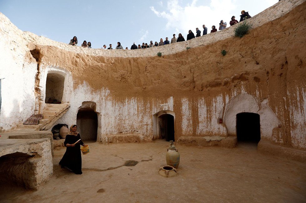 Những gia đình cuối cùng sống dưới lòng đất ở Tunisia