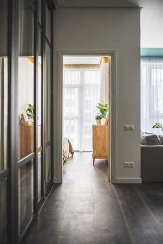 Phối hợp hai màu vàng xanh khiến căn hộ trở nên mát mẻ