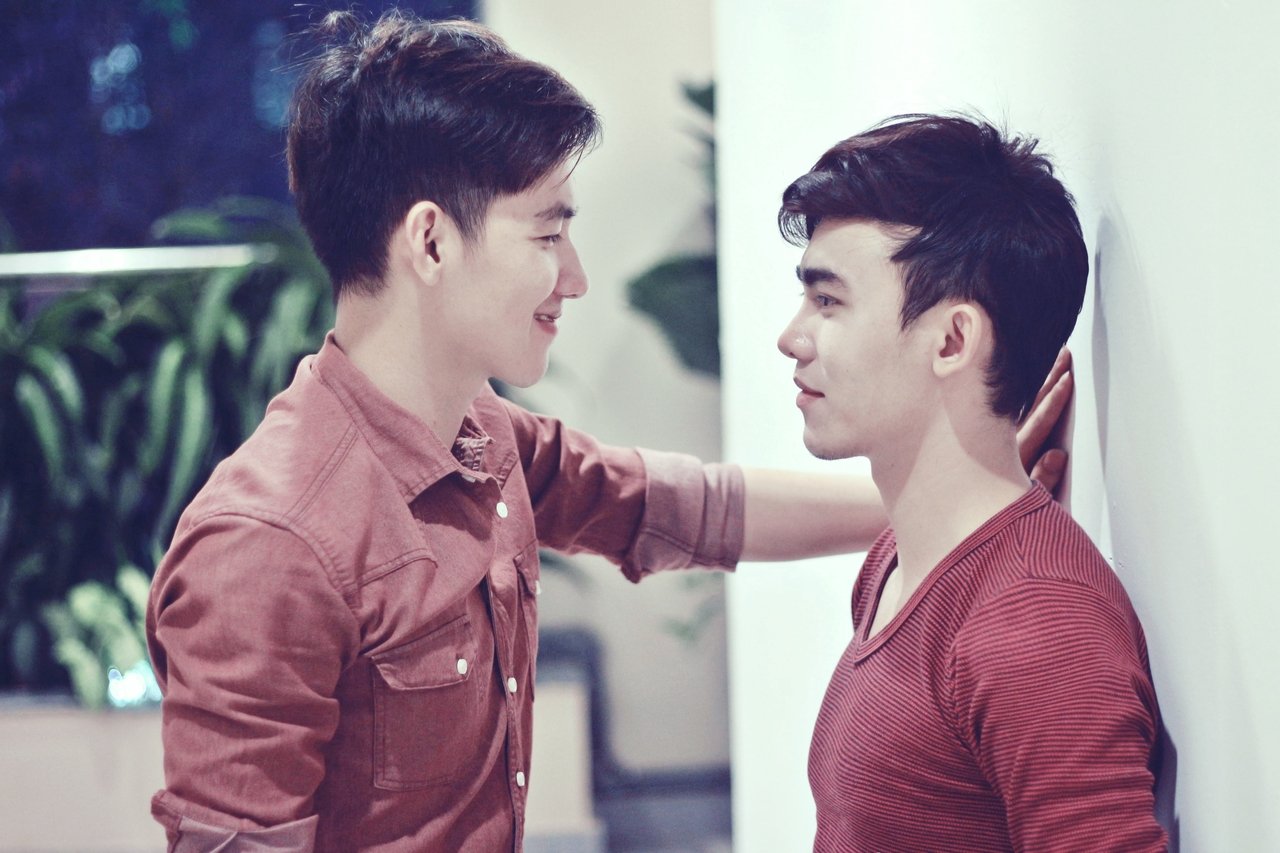 truoc-gio-g-hang-loat-guong-mat-lgbt-noi-tieng-du-doan-thu-hang-cua-huong-giang-idol