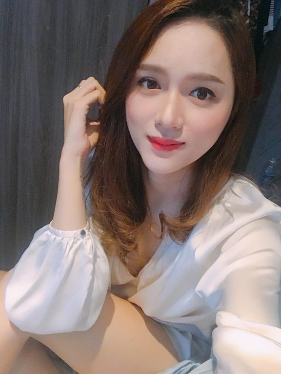 từ một chàng trai nữ tính đến đỉnh cao nhan sắc của một Hoa hậu chuyển giới quốc tế 2018