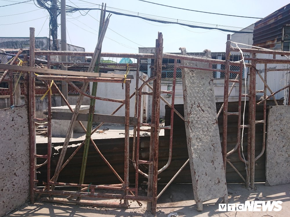Bên trong bến xe An Sương, TP.HCM: Nhếch nhác, xuống cấp nghiêm trọng