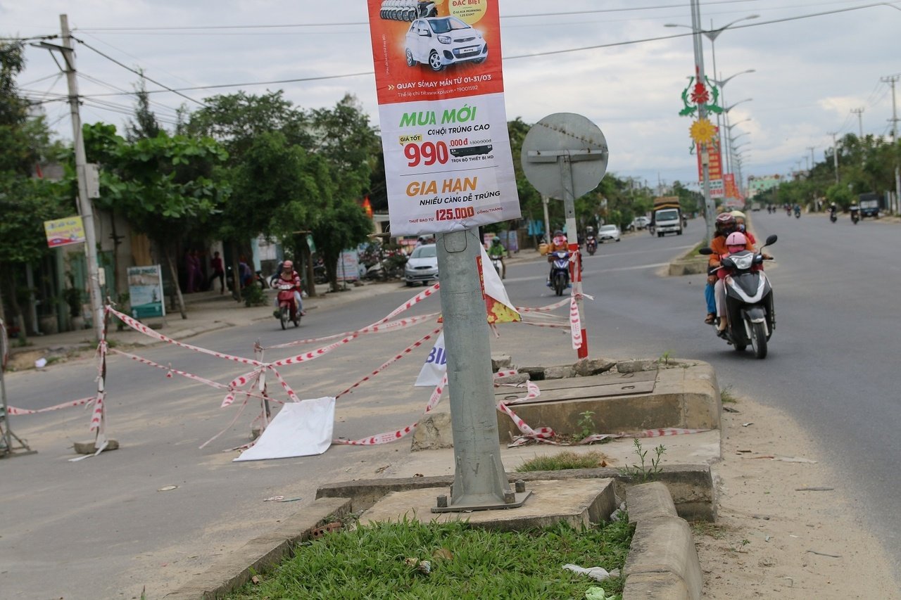 hien-trang-dang-do-cua-con-duong-lam-mai-khong-xong