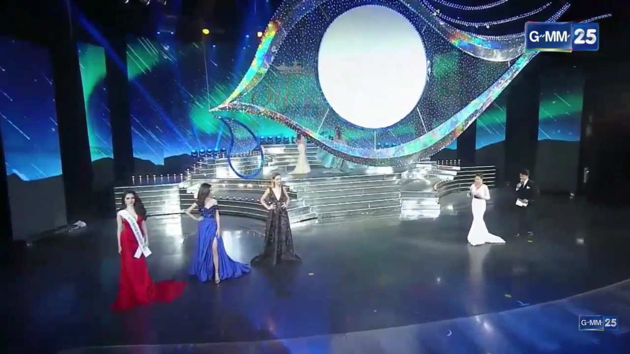 huong-giang-idol-va-hanh-trinh-ghi-dau-an-day-cam-hung-tren-dat-thai