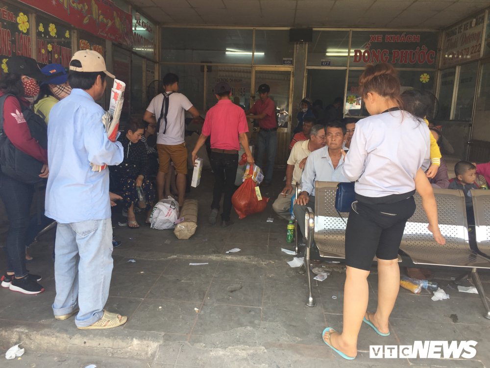 Bên trong bến xe An Sương, TP.HCM: Nhếch nhác, xuống cấp nghiêm trọng