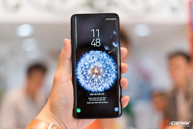 Cận cảnh Galaxy S9+ màu Xanh San Hô phiên bản nhà mạng KT Hàn Quốc