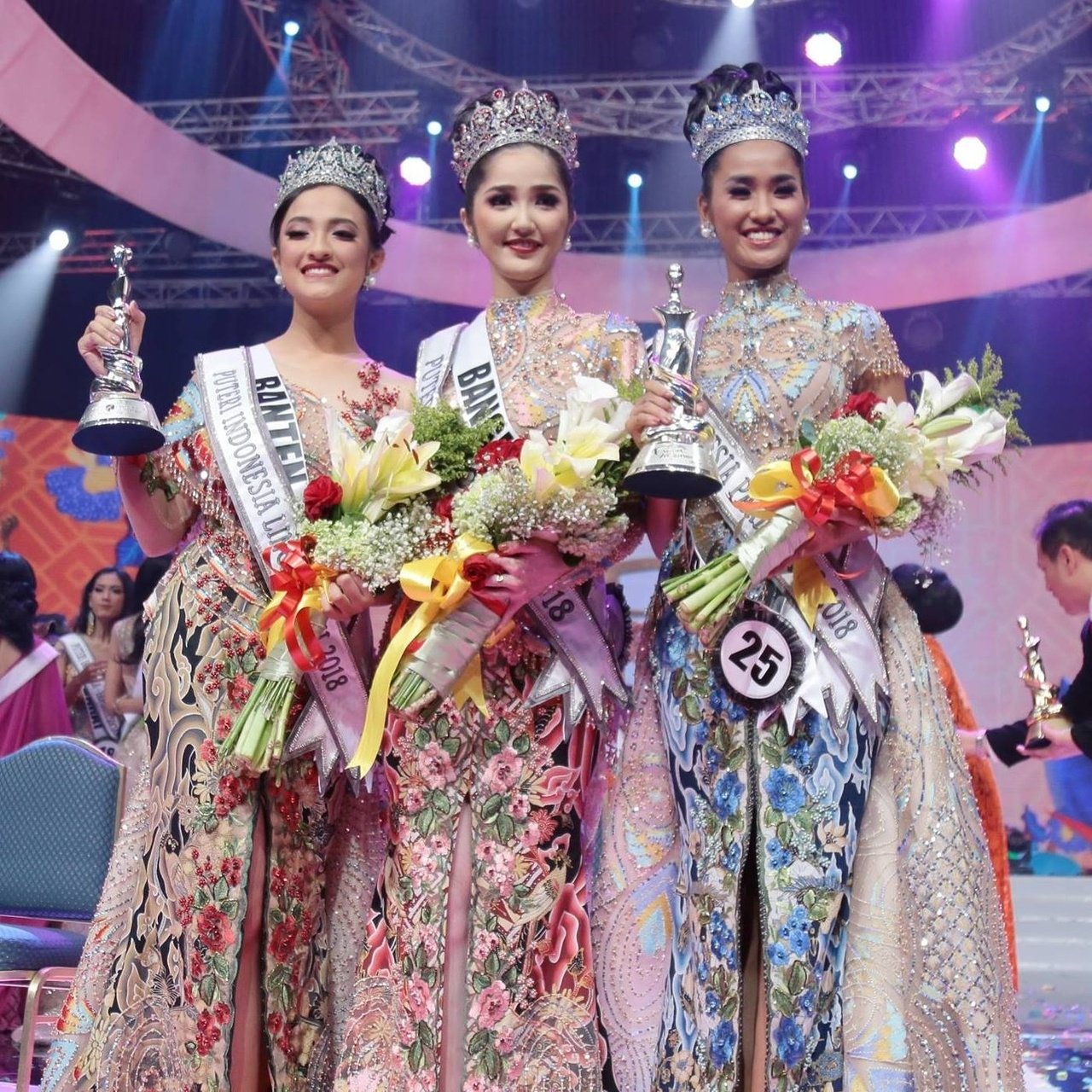 lo-dien-my-nhan-indonesia-se-tranh-tai-cung-hhen-nie-tai-hoa-hau-hoan-vu-the-gioi-2018