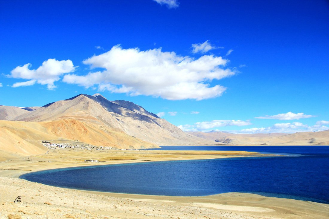 lang-du-muc-korzok-binh-yen-ben-ho-tso-moriri