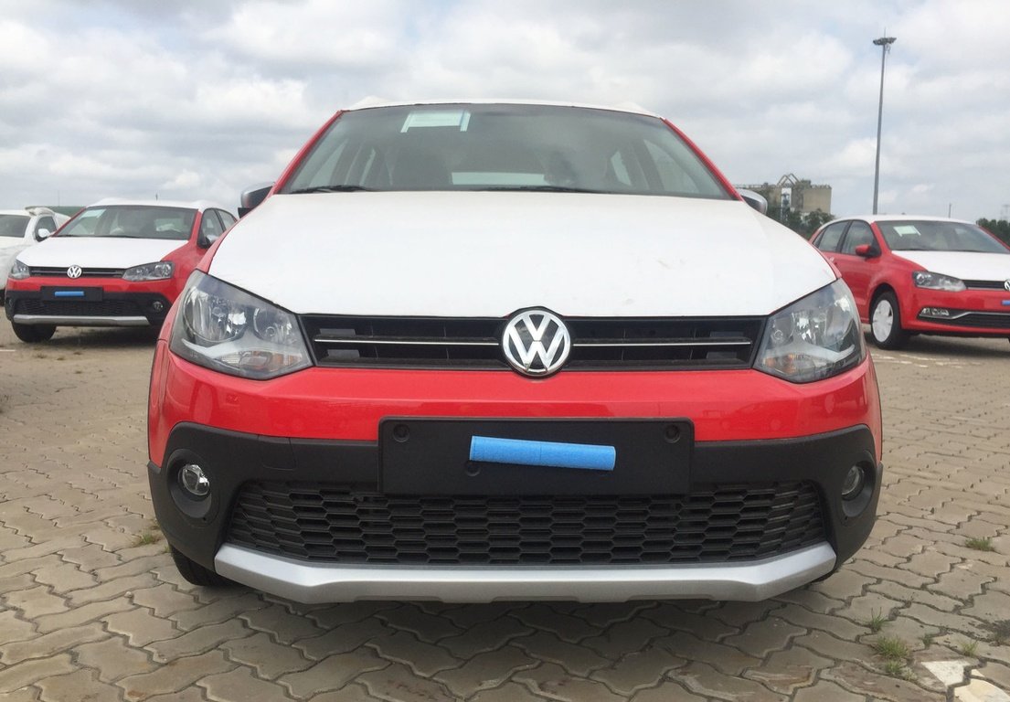 volkswagen-cross-polo-ve-viet-nam-gia-725-trieu-doi-thu-moi-cua-ford-ecosport