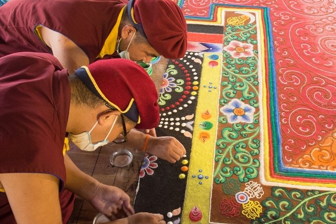 Mandala đá quý lớn nhất Việt Nam được kiến lập tại Tây Thiên