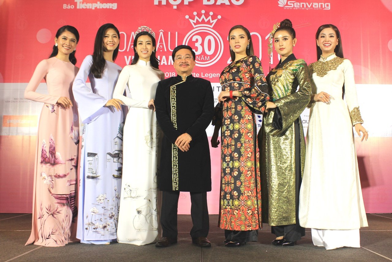 hot-top-3-hoa-hau-viet-nam-2014-va-2016-cung-xuat-hien-trong-mot-khung-hinh-ban-cham-ai-dinh-hon