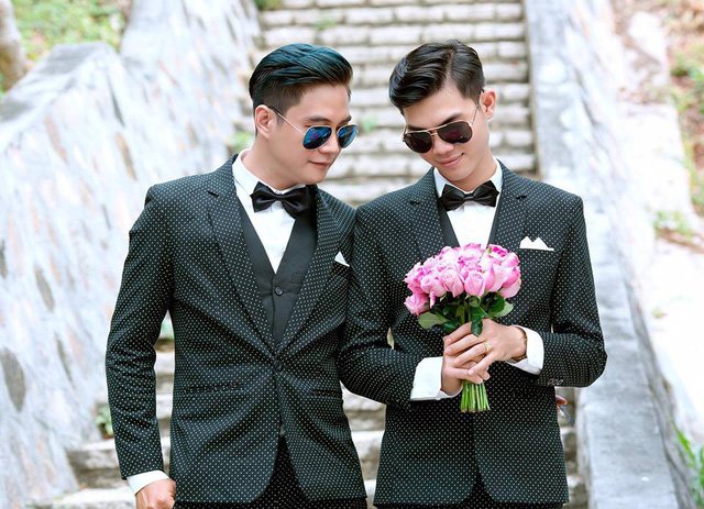 Đám cưới đồng tính nam của cặp đôi điển trai ở Đồng Tháp gây 