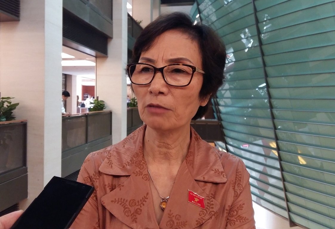 pgsts-bui-thi-an-cam-ngay-hang-sua-gay-ngo-doc-vao-chuong-trinh-sua-hoc-duong