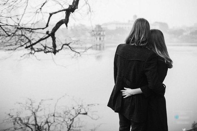 Bộ ảnh tình yêu đầy lãng mạn của cặp đôi nước ngoài chụp tại Hà Nội