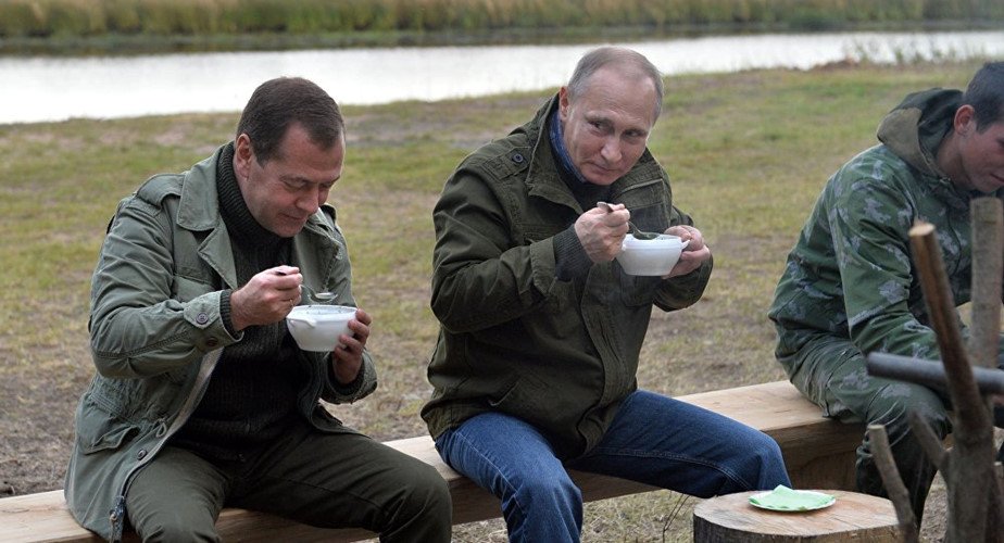 Thủ tướng Nga Medvedev chiến hữu đặc biệt của Tổng thống Putin