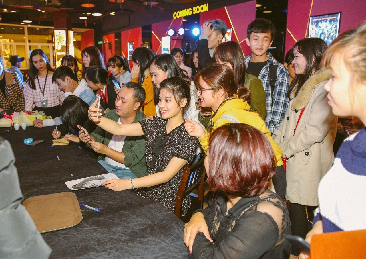 hon-1-trieu-luot-khan-gia-toi-rap-thang-nam-ruc-ro-dat-65-ty-dong-sau-10-ngay-chieu-chinh-thuc