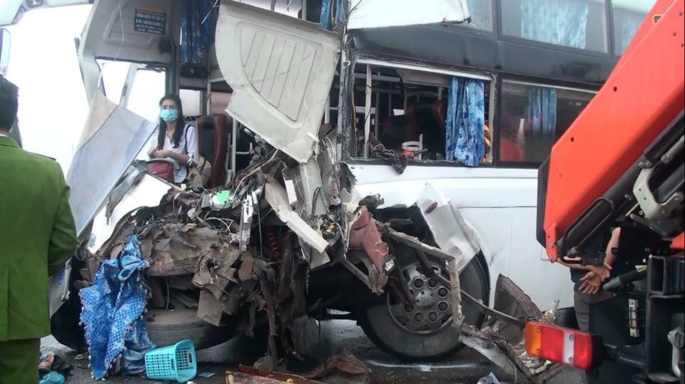 tuong-canh-sat-pccc-ha-noi-thang-cap-ham-cho-chien-si-di-lam-nhiem-vu-tu-nan