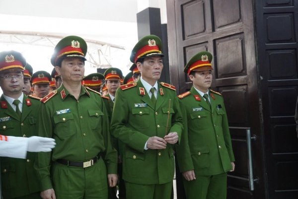 Lễ tang đẫm nước mắt của chiến sĩ PCCC hy sinh trong lúc làm nhiệm vụ