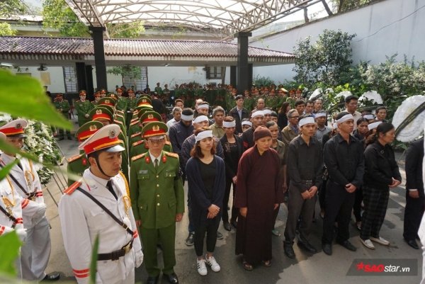 Lễ tang đẫm nước mắt của chiến sĩ PCCC hy sinh trong lúc làm nhiệm vụ