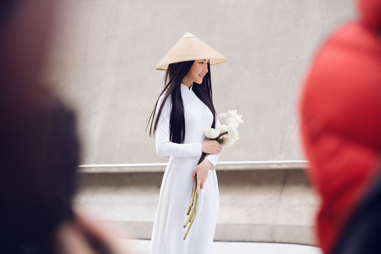 dien-ao-dai-gian-di-nang-tho-xu-hue-ngoc-tran-khien-bao-dai-quoc-te-khong-the-lam-ngo