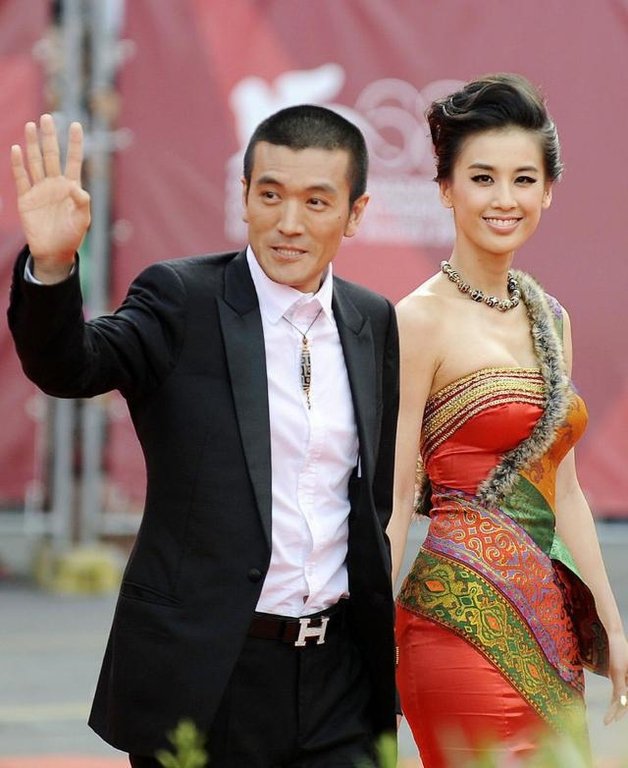 huynh-thanh-hy-la-ai-huynh-thanh-hy-tung-bo-anh-cuoi-tuyet-dep-sau-nhung-nam-mang-danh-ho-ly-giat-chong