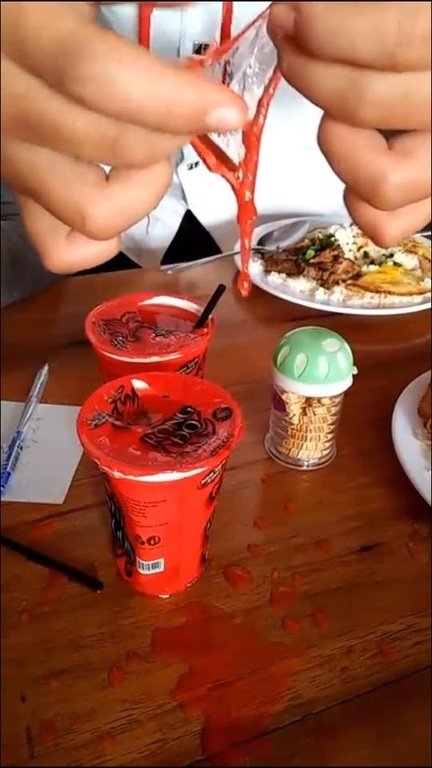 shock-nuoc-rong-do-ket-lai-thanh-mang-nhay-lung-nhung