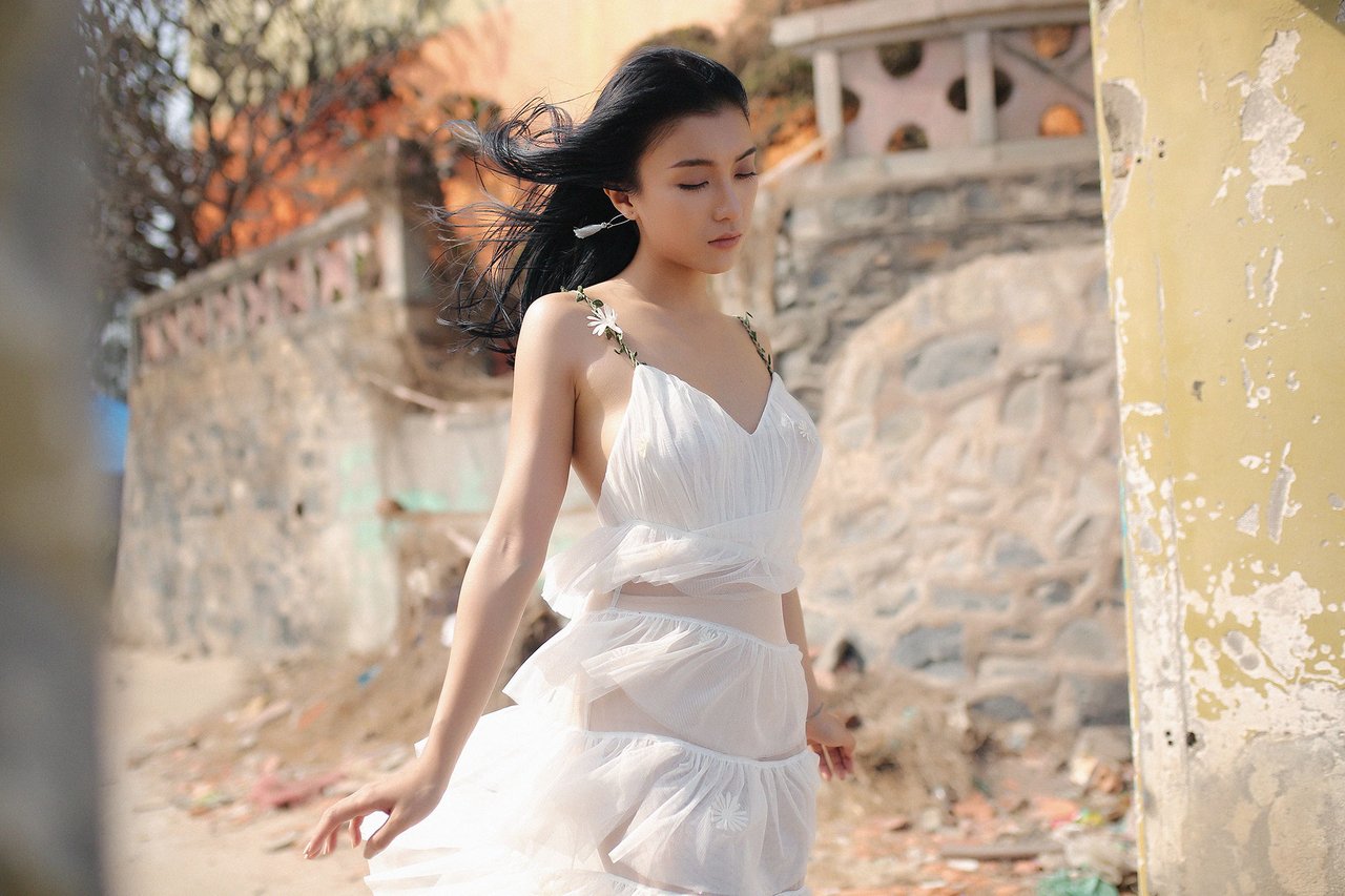 tieu-chau-nhu-quynh-he-lo-moi-tinh-tay-ba-giua-tam-bao-gay-soc-voi-hinh-anh-tao-bao