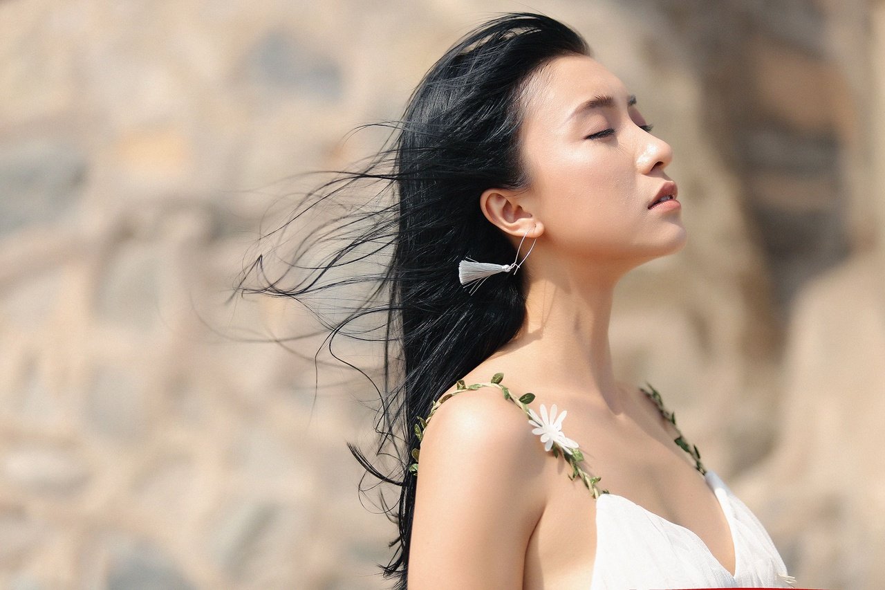 tieu-chau-nhu-quynh-he-lo-moi-tinh-tay-ba-giua-tam-bao-gay-soc-voi-hinh-anh-tao-bao