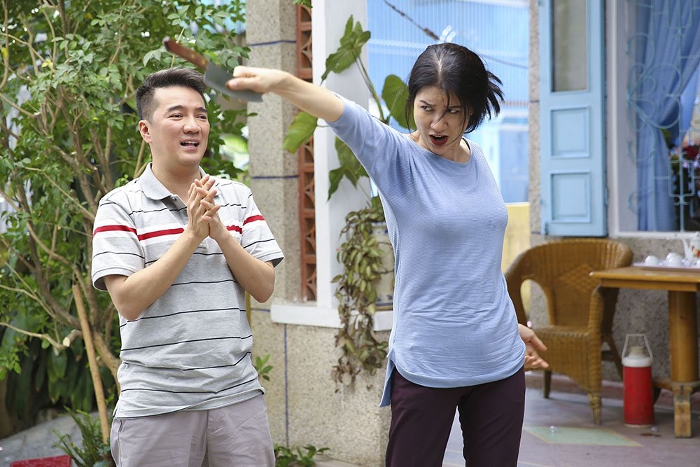 hoai-lam-an-nhieu-cu-tat-troi-giang-trang-tran-hoa-nguoi-me-ho-bao-trong-yeu-em-bat-chap