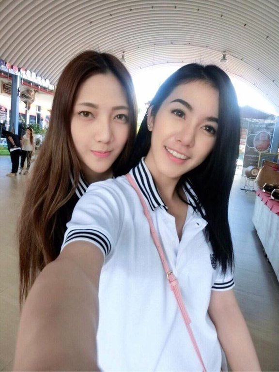 Cặp đồng tính nữ Thái Lan chưa bao giờ hết hot vì đã đẹp là phải đẹp cả đôi