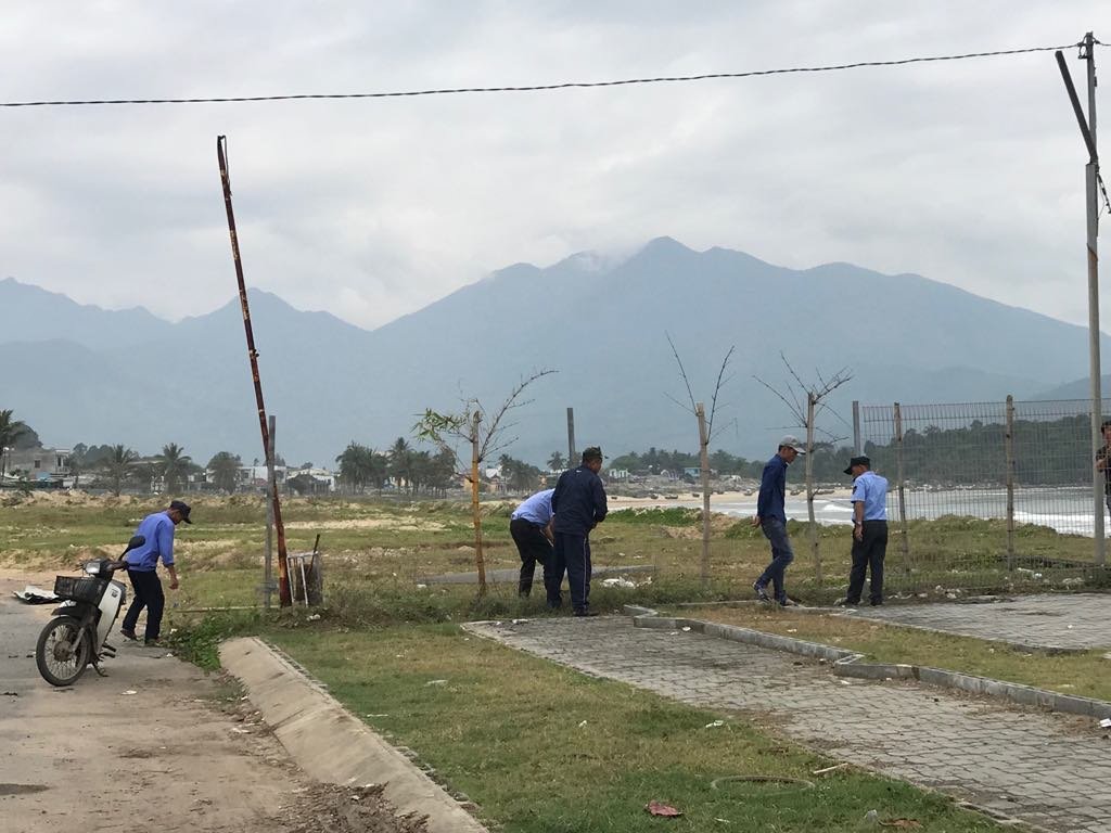 vu-dan-bi-bit-loi-xuong-bien-tam-chu-doanh-nghiep-da-thao-do-50m-hang-rao