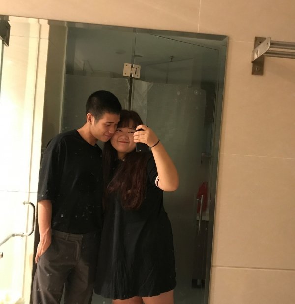 Mở to mắt ra mà xem cặp đôi nàng béo chàng soái ca, ai nhìn cũng phải ngưỡng mộ
