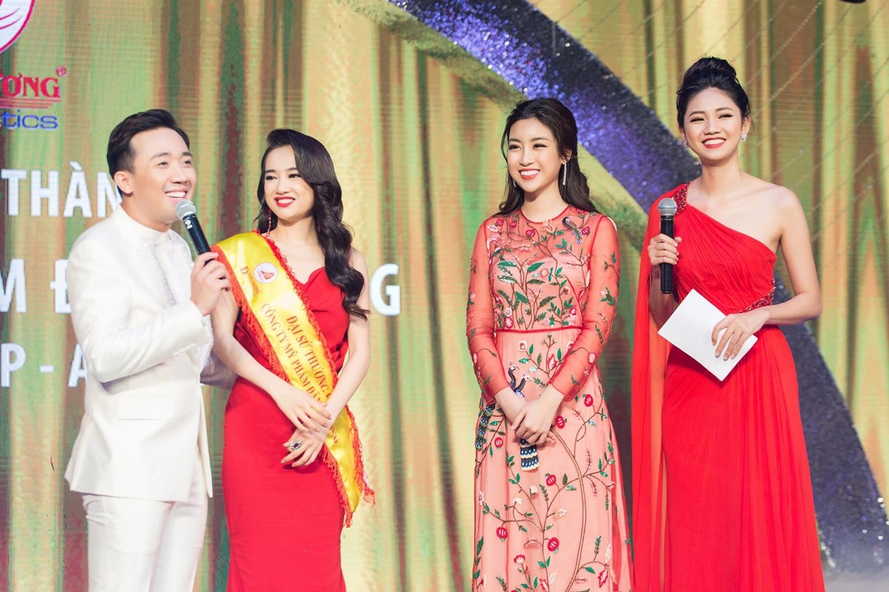 showbiz-24h-hoang-thuy-tung-bo-anh-dep-rung-roi-ngoc-tran-dien-6-bo-ao-dai-tai-seoul-fashion-week