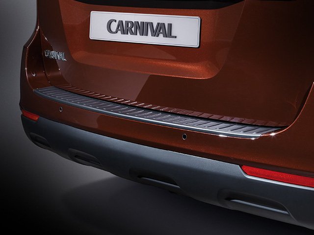Kia giới thiệu Carnival phiên bản nâng cấp