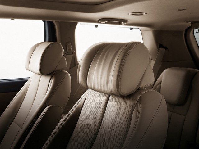 Kia giới thiệu Carnival phiên bản nâng cấp