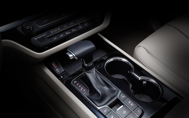 Kia giới thiệu Carnival phiên bản nâng cấp