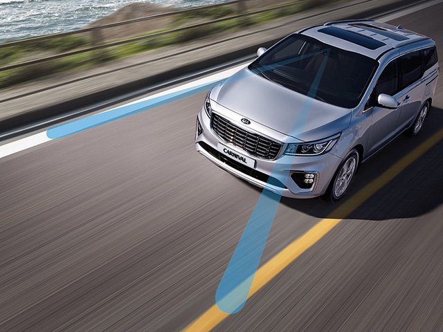 Kia giới thiệu Carnival phiên bản nâng cấp