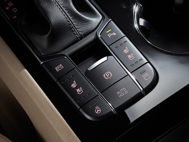 Kia giới thiệu Carnival phiên bản nâng cấp