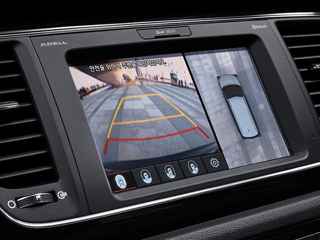 Kia giới thiệu Carnival phiên bản nâng cấp